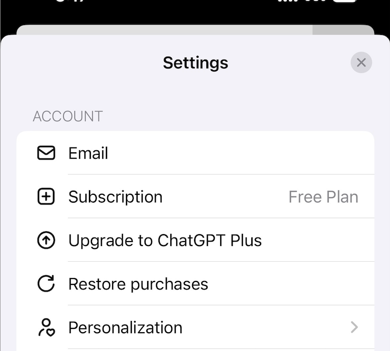 ChatGPT iOS App 的 Settings 页：Subscription 显示 Free Plan，下方有 Upgrade to ChatGPT Plus 和 Restore purchases（英文界面）